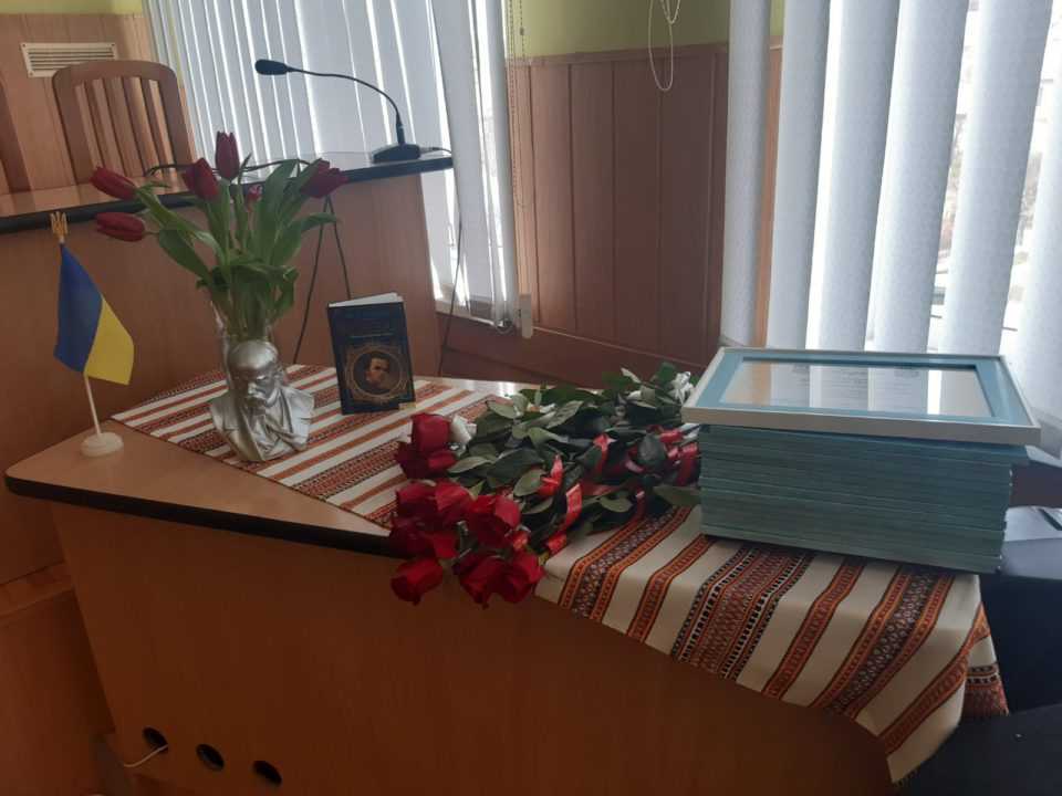 ” І мене в сім’ї великій, в сім’ї вольній, новій Не забудьте пом’янути не злим тихим словом”