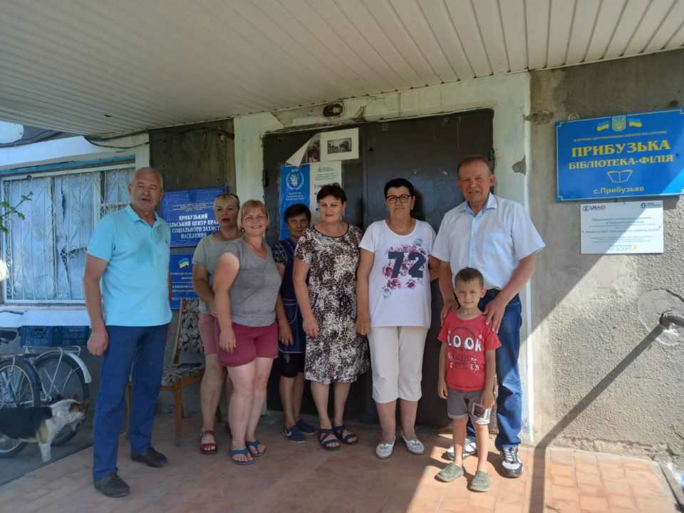 Допомога для мешканців села, через яке проходив фронт