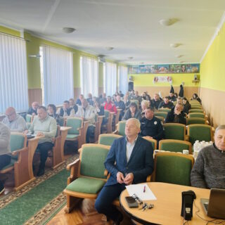 Сесія Коломийської районної ради розглянула бюджетні, земельні, майнові та інші питання
